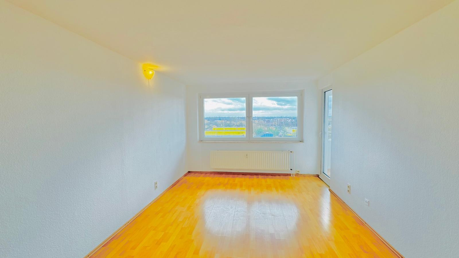 Helle 2-Zimmer-Wohnung mit Südbalkon, Weitblick und TG nahe MHH