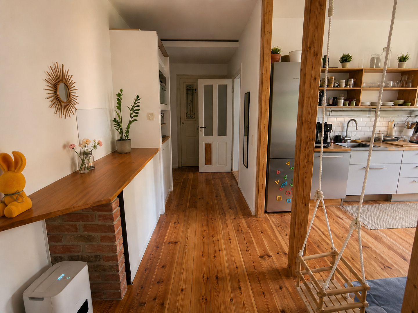 Stilvoll renovierte Altbauwohnung, provisionsfrei, großer Garten