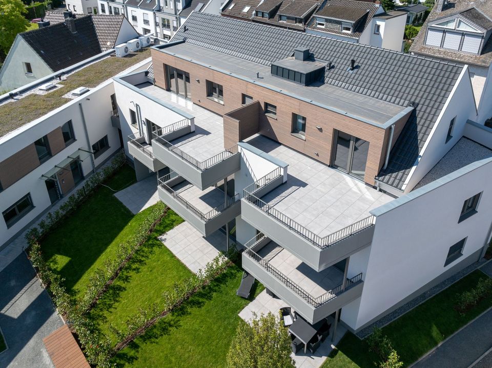 Hochwertige 2 Zimmerdachgeschosswohnung mit 30qm Dachterrasse in Siegburg 