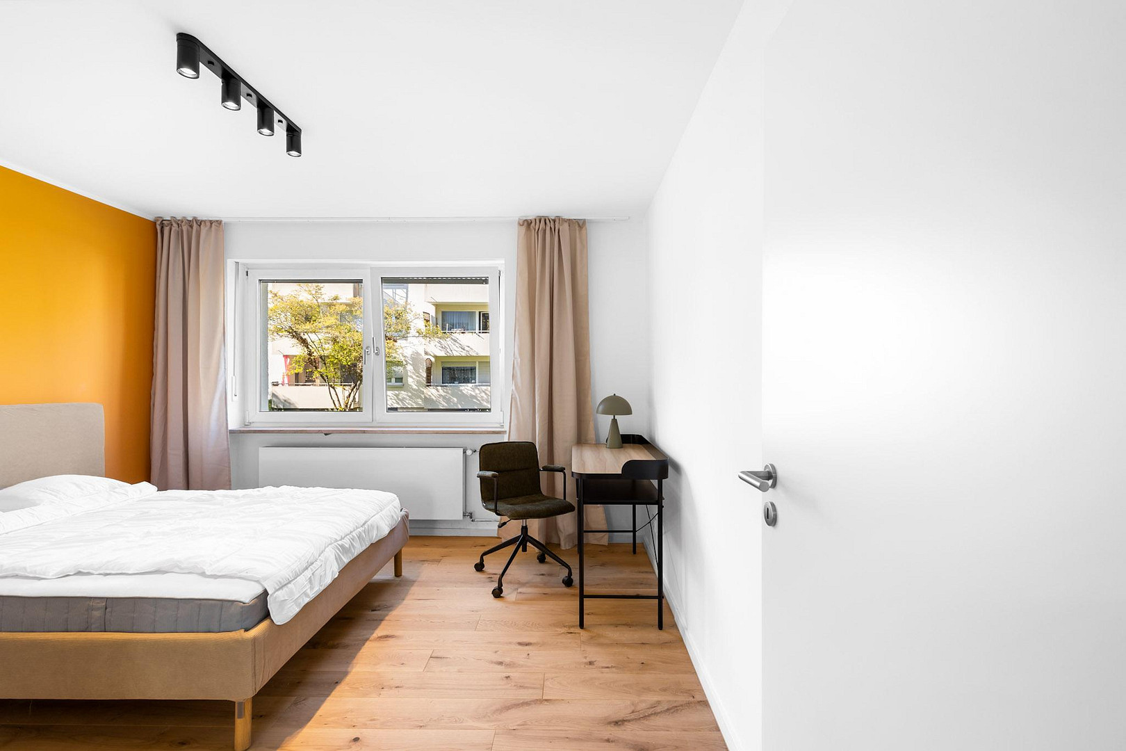 Kernsaniert & Provisionsfrei 4-Zimmer in Solln für Eigennutzer & Anleger