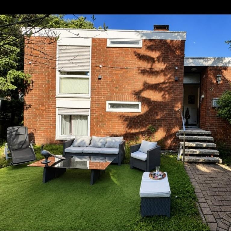 Modernisiertes Einfamilienhaus mit Wintergarten, Sauna und Whirlpool in Düsseldorf