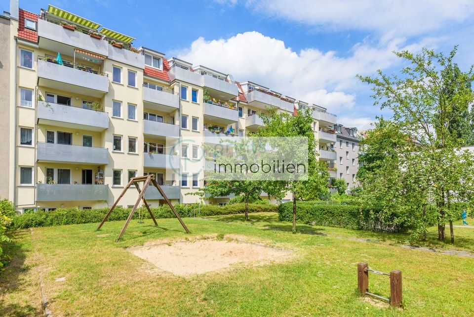 DACHGESCHOSS • 5 ZI • SONDERNUTZUNG DACHTERRASSE • BALKON • AUFZUG • KELLER • BJ 2000 • WEISSENSEE