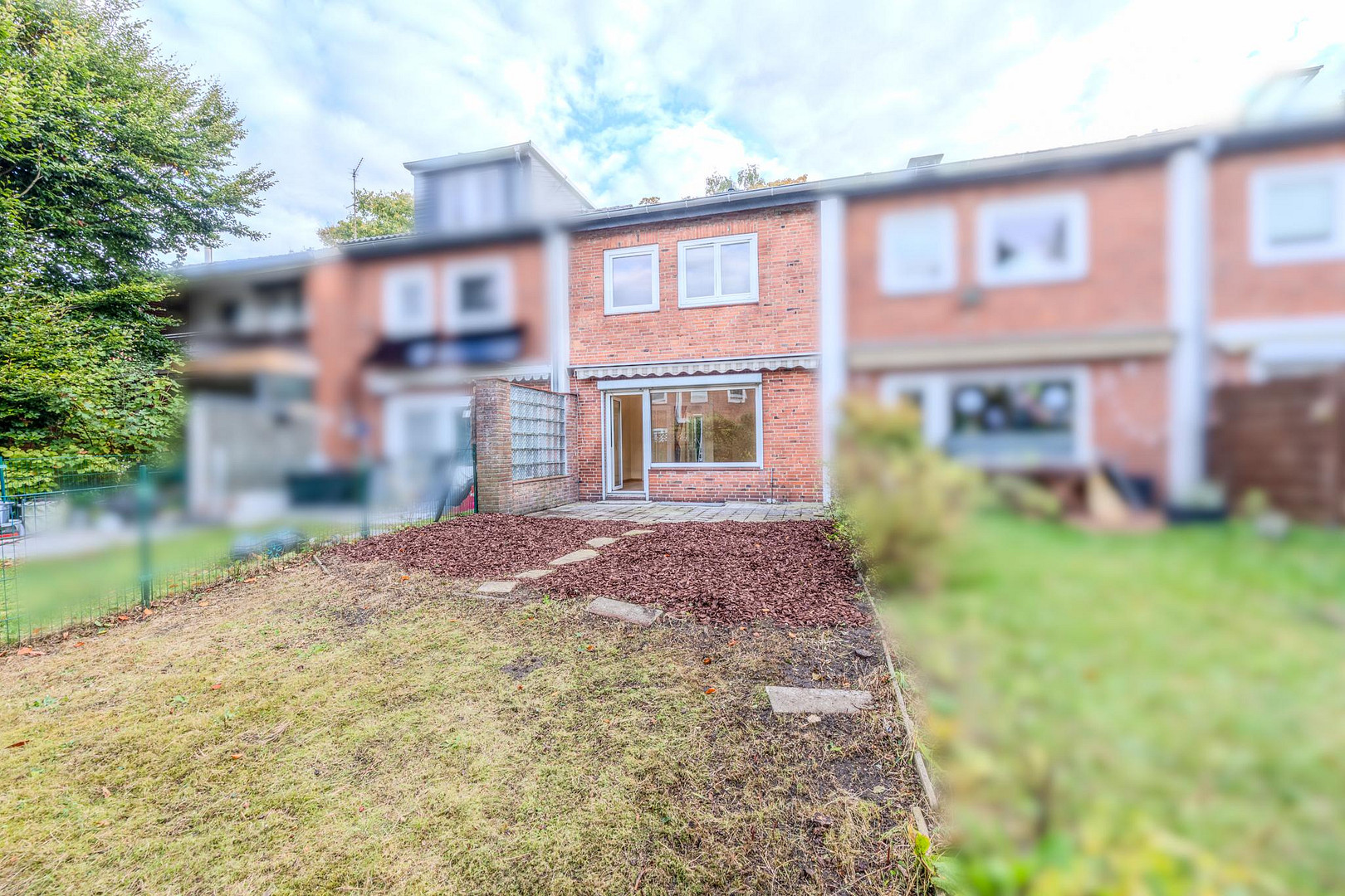 Reihenhaus mit Garage zu verkaufen - Direkt vom Eigentümer!