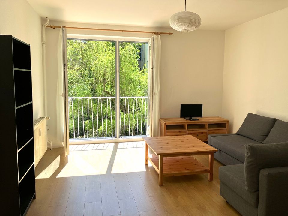 Modernisierte freie Wohnung in Schöneberg in Parknähe, von privat