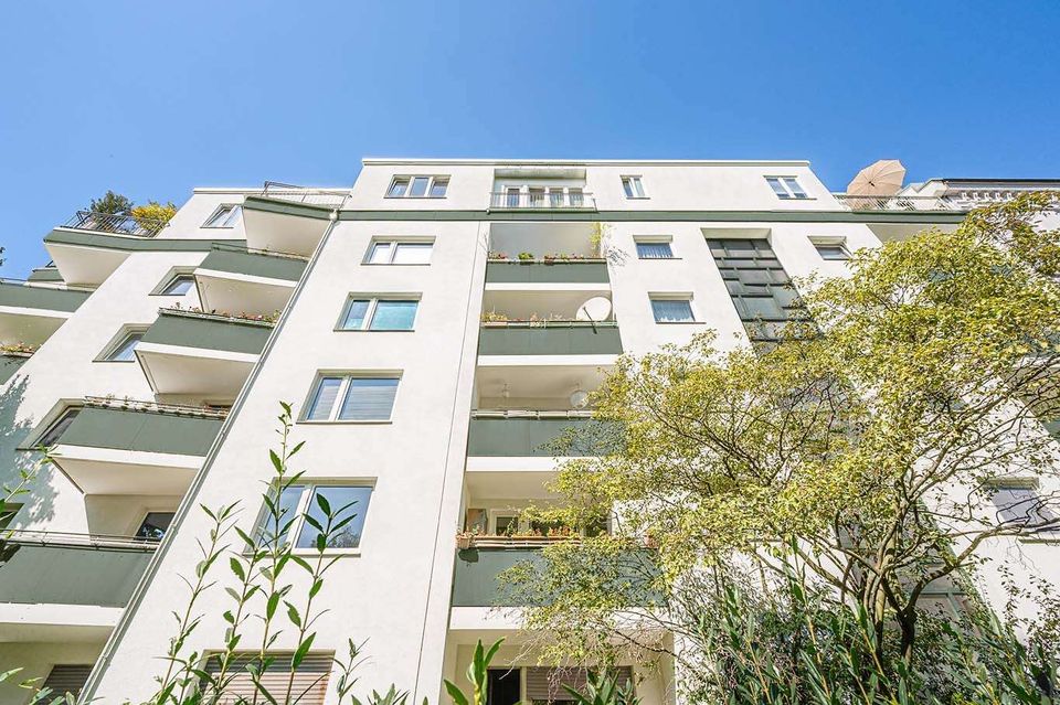 3-Zimmer-Wohnung mit Loggia in zentraler Kreuzberger Lage