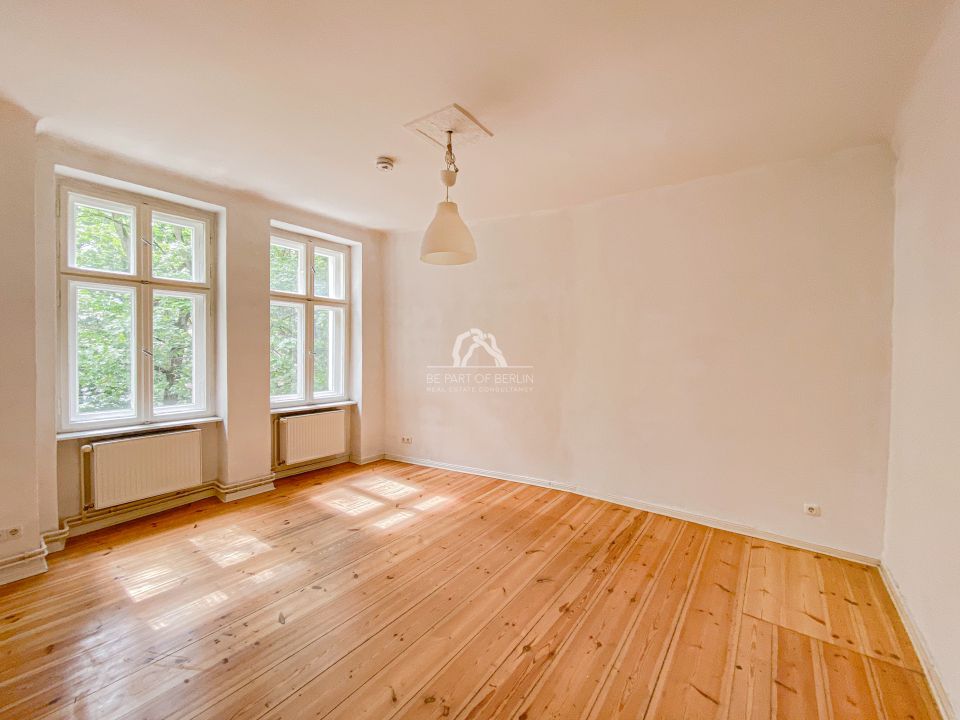 RUHIG UND GRÜN IM GARTENHAUS GELEGEN! INTERESSANTE & KLASSISCH SCHÖNE ALTBAUWOHNUNG! PROVISIONSFREI!