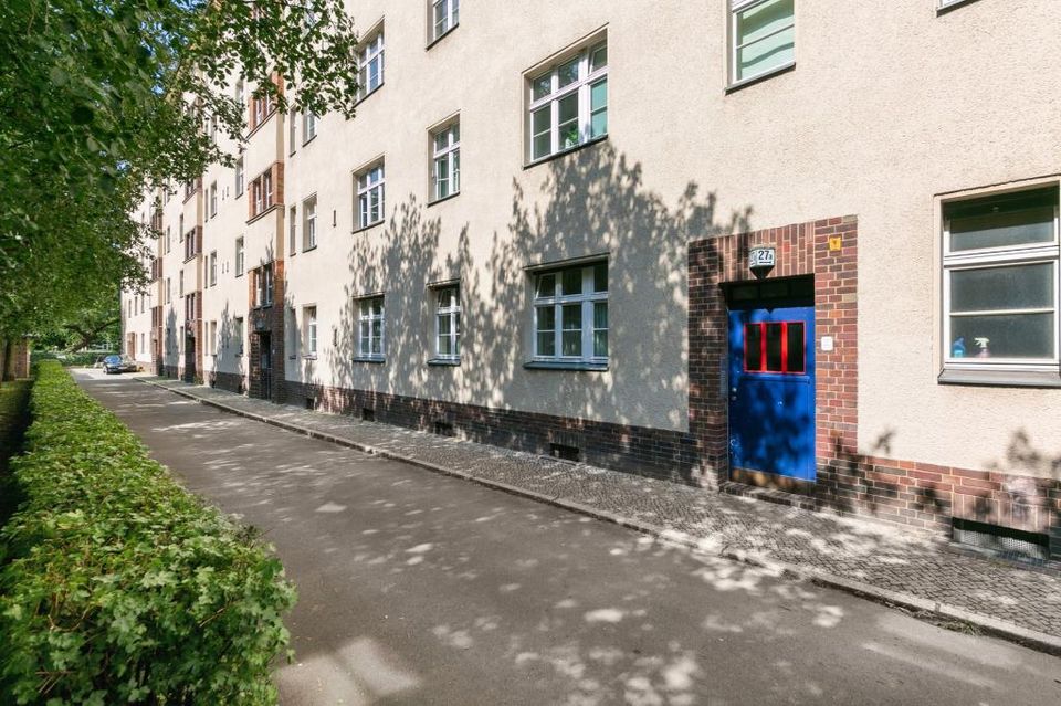 *Aktion Nebenkostenerstattung! Vermietete Altbau-Wohnung mit 2-Zimmer in ruhiger Lage in P-Berg