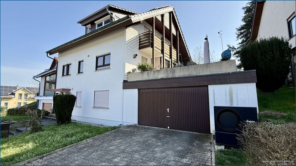Exklusives Einfamilienhaus DHH mit Garten, Doppelgarage und moderner Heiztechnik!