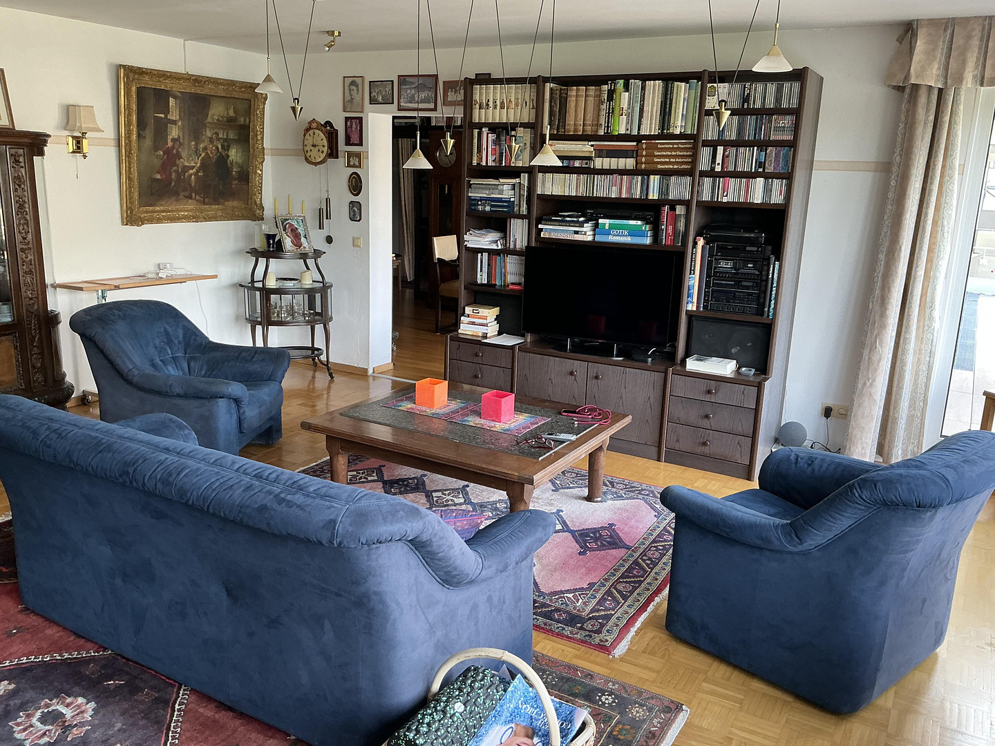 Ruhige Bestlage! 4-Zi-Terrassenwohnung in FR-Neuburg